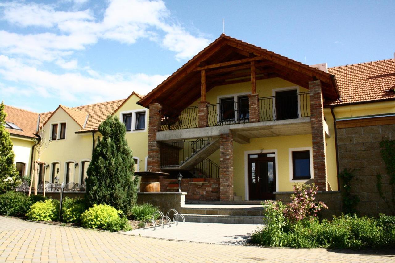 Penzion Siesta Valtice Exterior photo